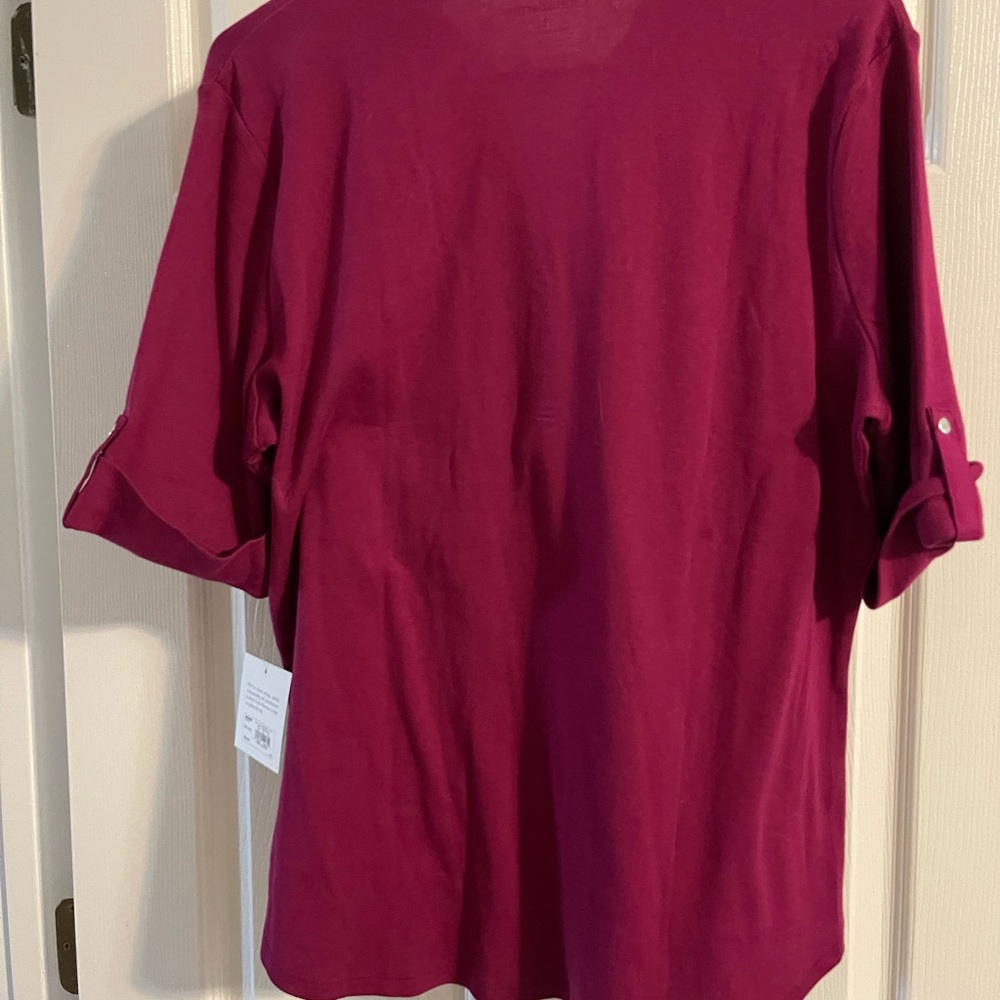 NWT cute short sleeve top. Size large.pretty - Picture 3 of 5